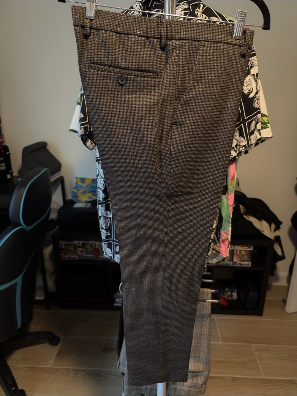 Express Men's Dress Pants in Brown Houndstooth